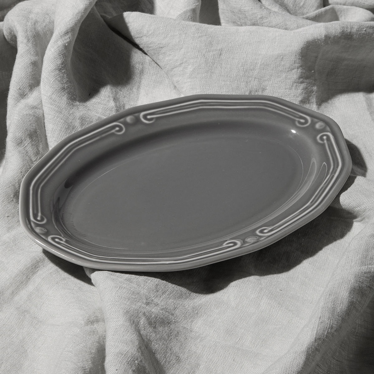 ESTIA ESTIA ΠΙΑΤΕΛΑ ΟΒΑΛ ATHÉNÉE ΠΟΡΣΕΛΑΝΙΝΗ ΑΝΑΓΛΥΦΗ 25cm  GREY