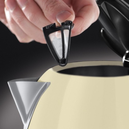 Russell Hobbs Βραστήρας 20415-70 Colours Classic Cream (810613)