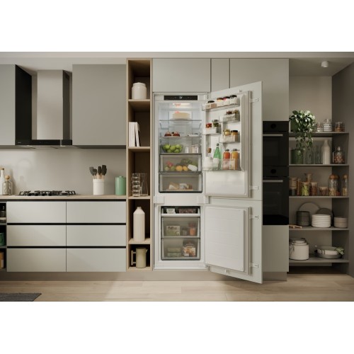 Candy Εντοιχιζόμενος Ψυγειοκαταψύκτης CNBQT3518E 251lt Υ177.2xΠ54xΒ55εκ.