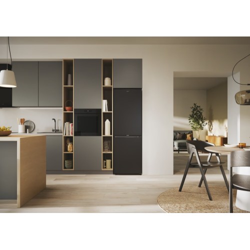 Candy Ψυγειοκαταψύκτης ECN4CQTEB186 355lt Total NoFrost Υ185xΠ59.5xΒ66.7εκ. Μαύρο