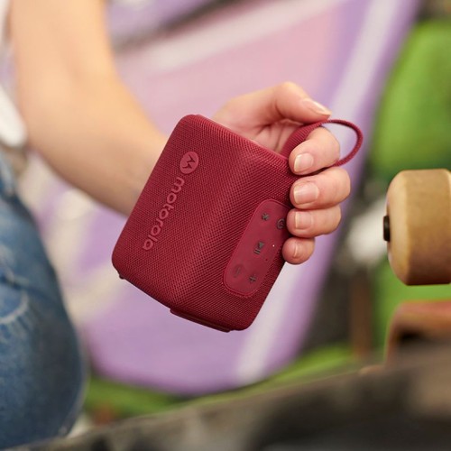 Motorola Φορητό αδιάβροχο ηχείο Βluetooth Rokr 300 Κόκκινο με USB Type-C, IP67, Τrue Wireless Link και Qi ασύρματη φόρτιση - 7W