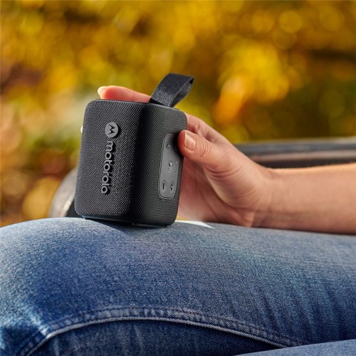 Motorola Φορητό αδιάβροχο ηχείο Rokr 300 Μαύρο Βluetooth με USB Type-C, IP67, Τrue Wireless Link και Qi ασύρματη φόρτιση - 7W