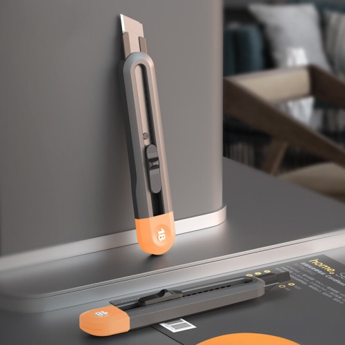 DELI DELI κοπίδι HT4018C με αυτόματο κλείδωμα, πλαστικό, 18mm, γκρι